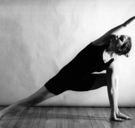 Yoga (di Aaron-Neifer - FreeImages)