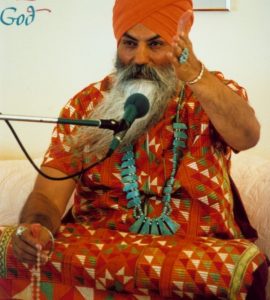Yogi Bhjajan Speaking - Amore
